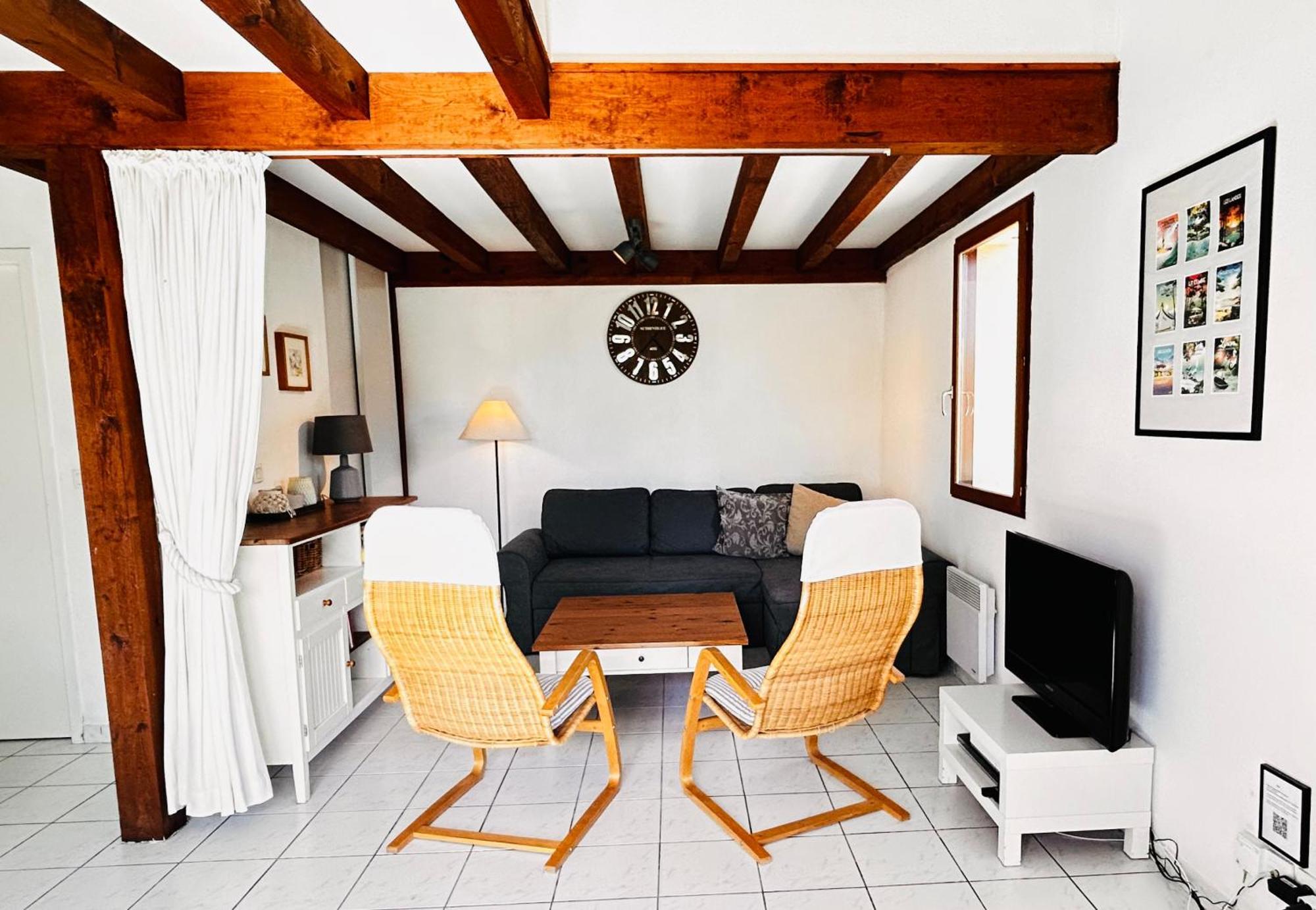 Jolie Maison De Vacances Avec Terrasse Et Jardin Saint-Julien-en-Born Eksteriør bilde